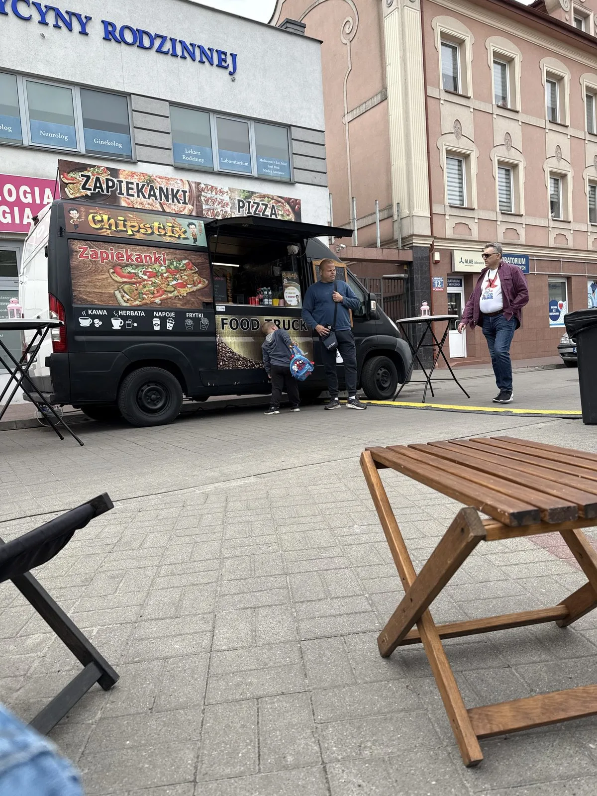 Foodtruck nowoczesne foodtrucki